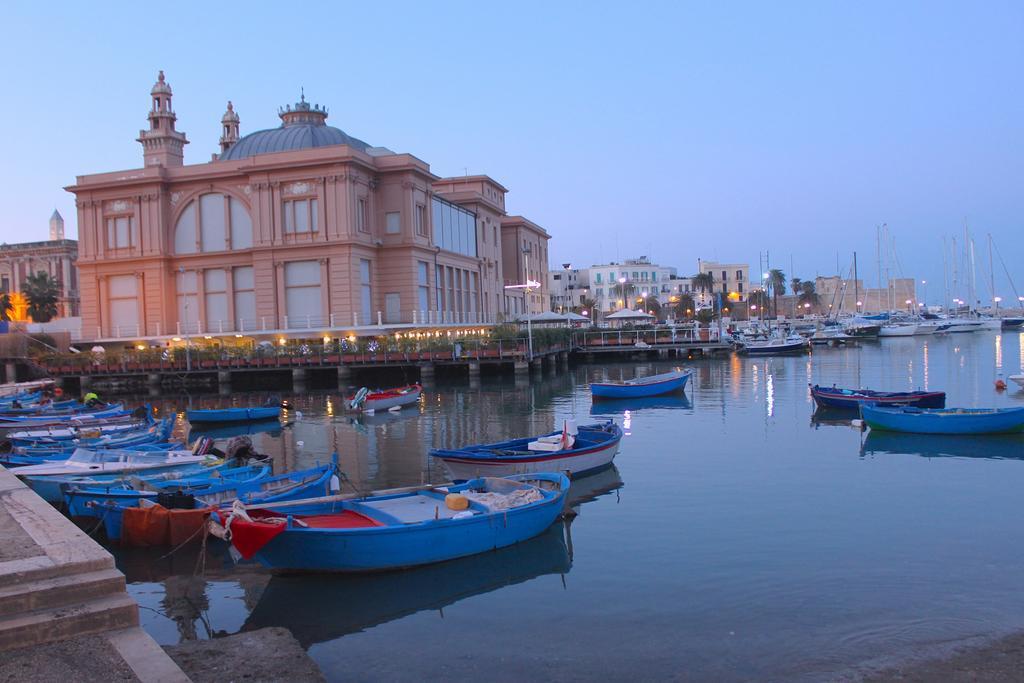 Palazzo Verrone Bari Kültér fotó