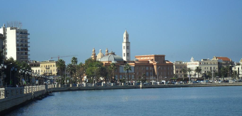 Palazzo Verrone Bari Kültér fotó